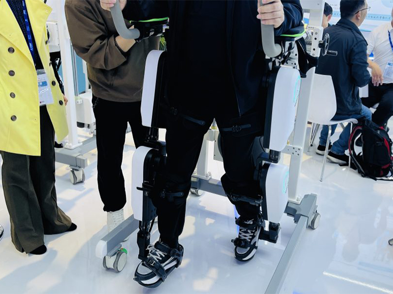 lower-limb-exoskeleton-rehabilitation-training-robot.jpg